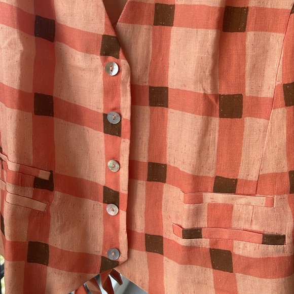 VRG Girl Plaid Vest - Picture 4 of 4